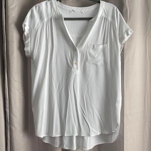 Crisp white short sleeve. Size L. No tag.